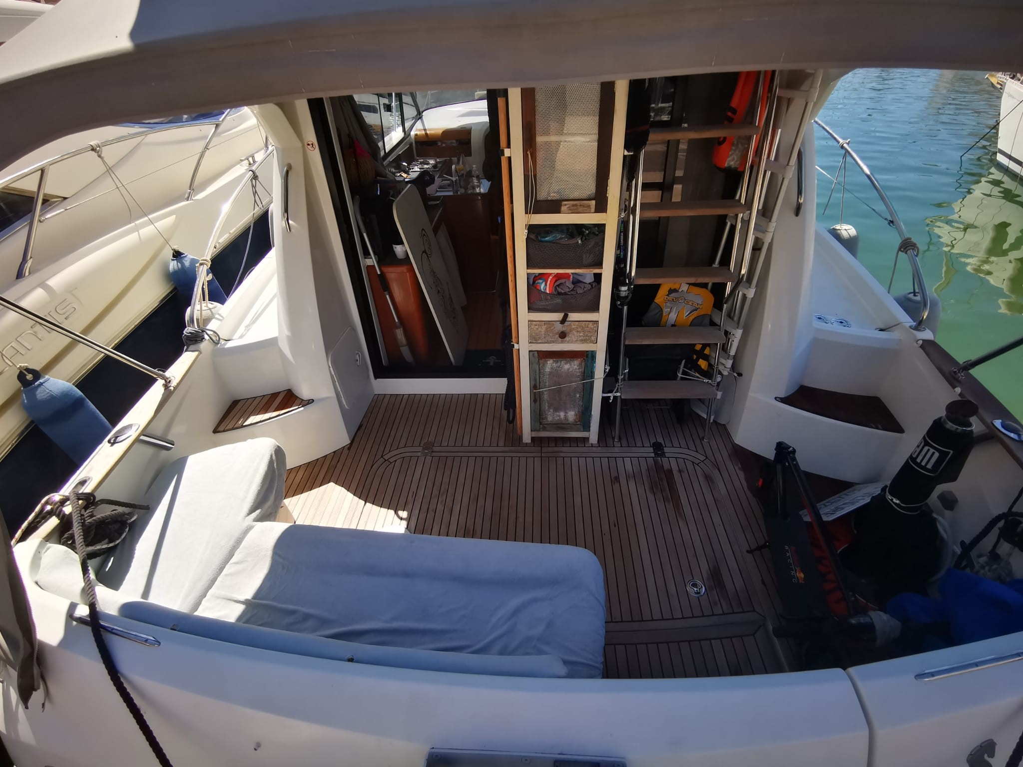 slider 1 Beneteau Antares 36